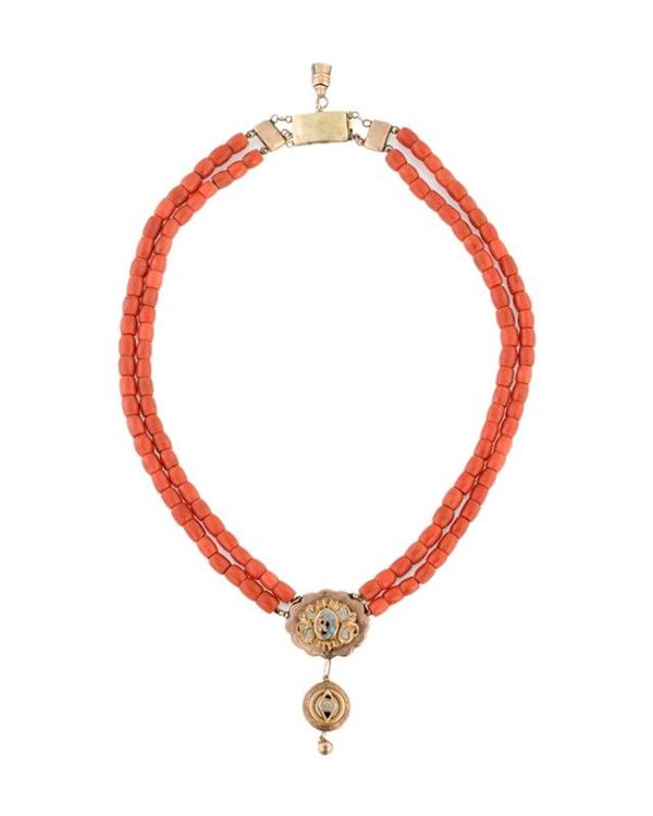 Collana di due fili di corallo