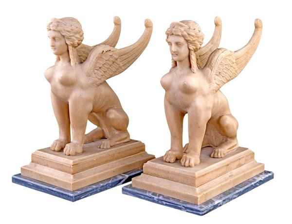 COPPIA DI SCULTURE