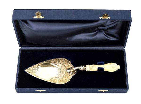 Pala da dolce in argento vermeil