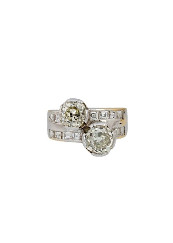 Anello in Oro Bianco con Diamanti