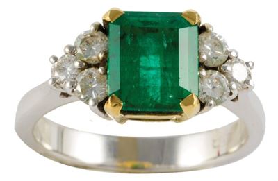 Anello Smeraldo Ct.2,00 Circa, 6 Brillanti Ct.0,54, Oro Gr.6,20