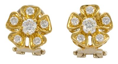 Orecchini in Oro Giallo con Brill. Ct.0.60 su Fiore