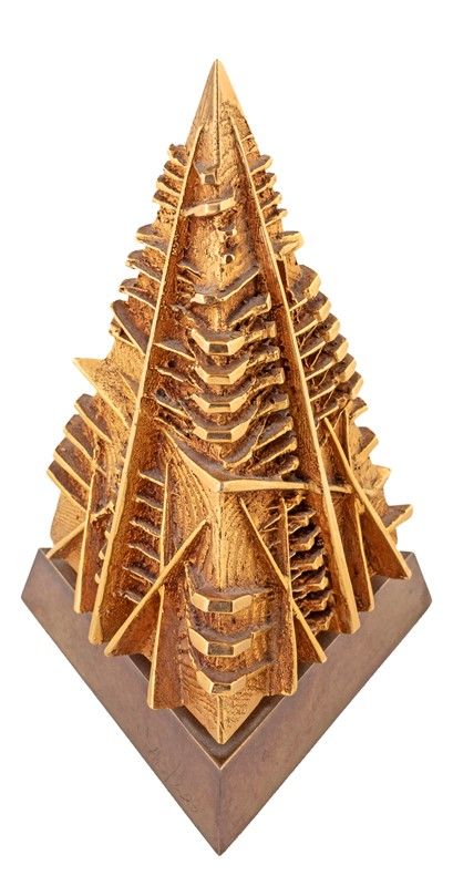 Arnaldo Pomodoro - Piramide