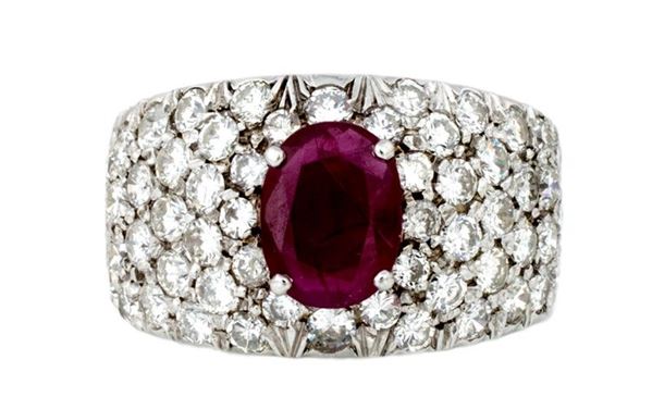Anello fascione con rubino
