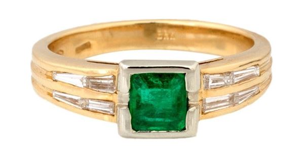 Anello con smeraldo brasile