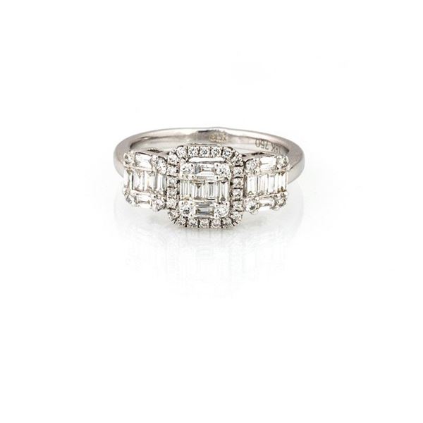 Anello trilogy con diamanti