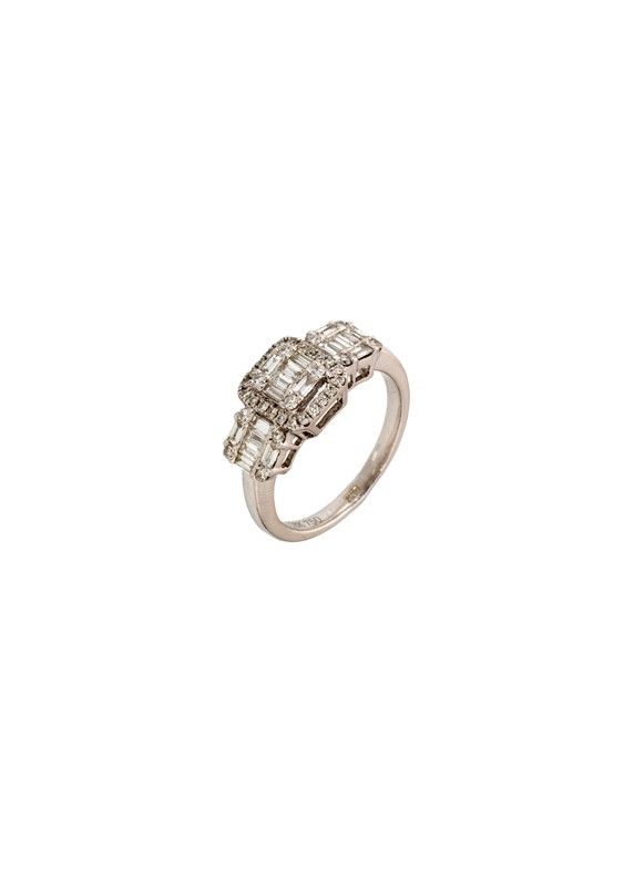 Anello Trilogy con Diamanti