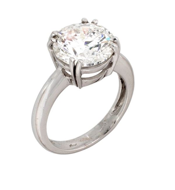 Anello solitario con diamante ct 5,01
