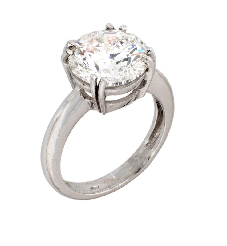 Anello Solitario con Diamante Ct 5,01