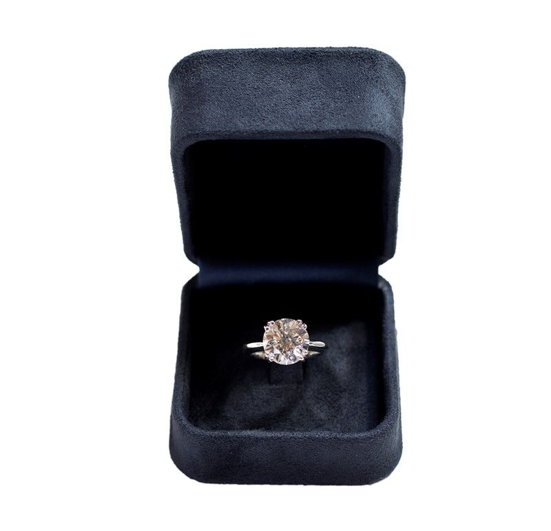 Anello Solitario con Diamante Ct 5,01