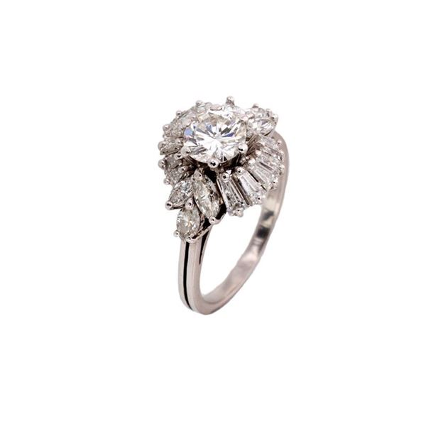 Anello solitario con brillanti