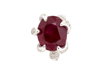 Anello con Rubino Glass Filled