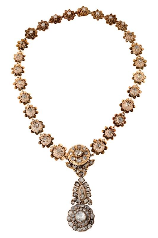 Collana Antica con Diamanti