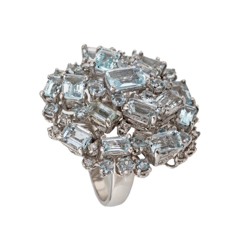 Anello con Acquamarina