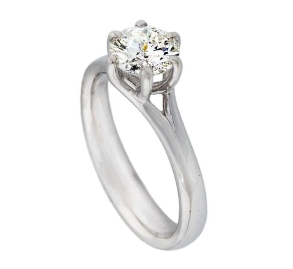 Anello con brillante