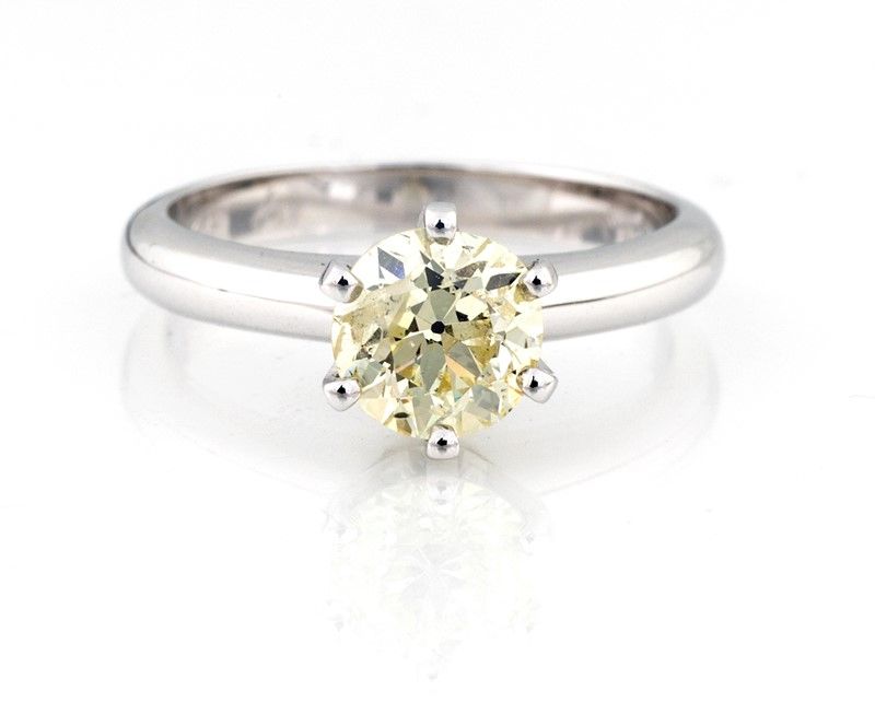 Anello con Diamante Vecchia Europa