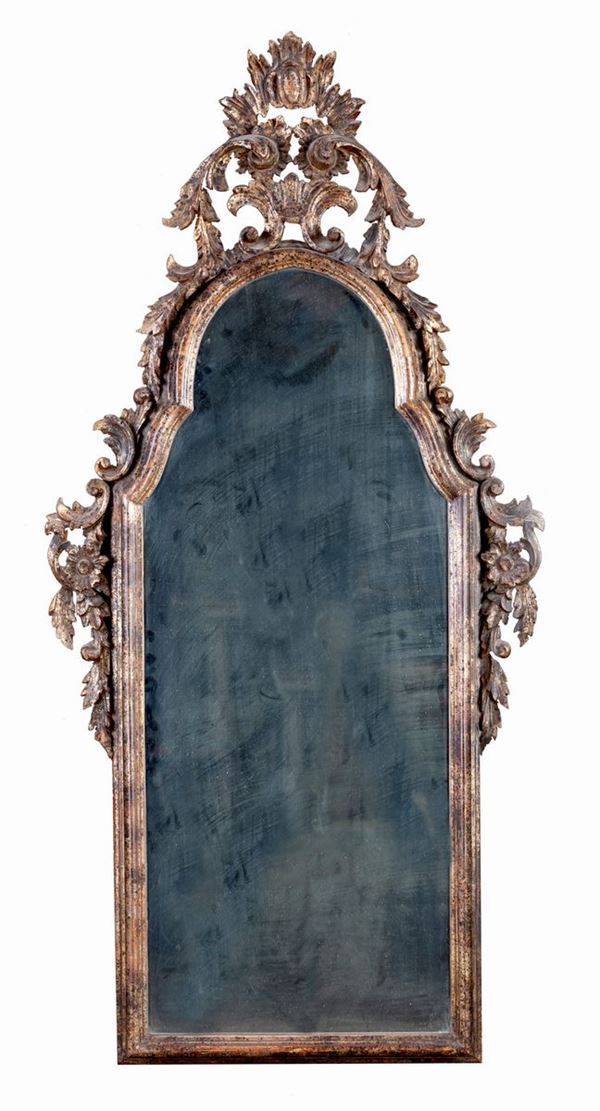 Specchiera  - Asta Antiquariato Dipinti Antichi e del XIX secolo, Arredi, Tappeti, e Argenti - Casa d'Aste Arcadia