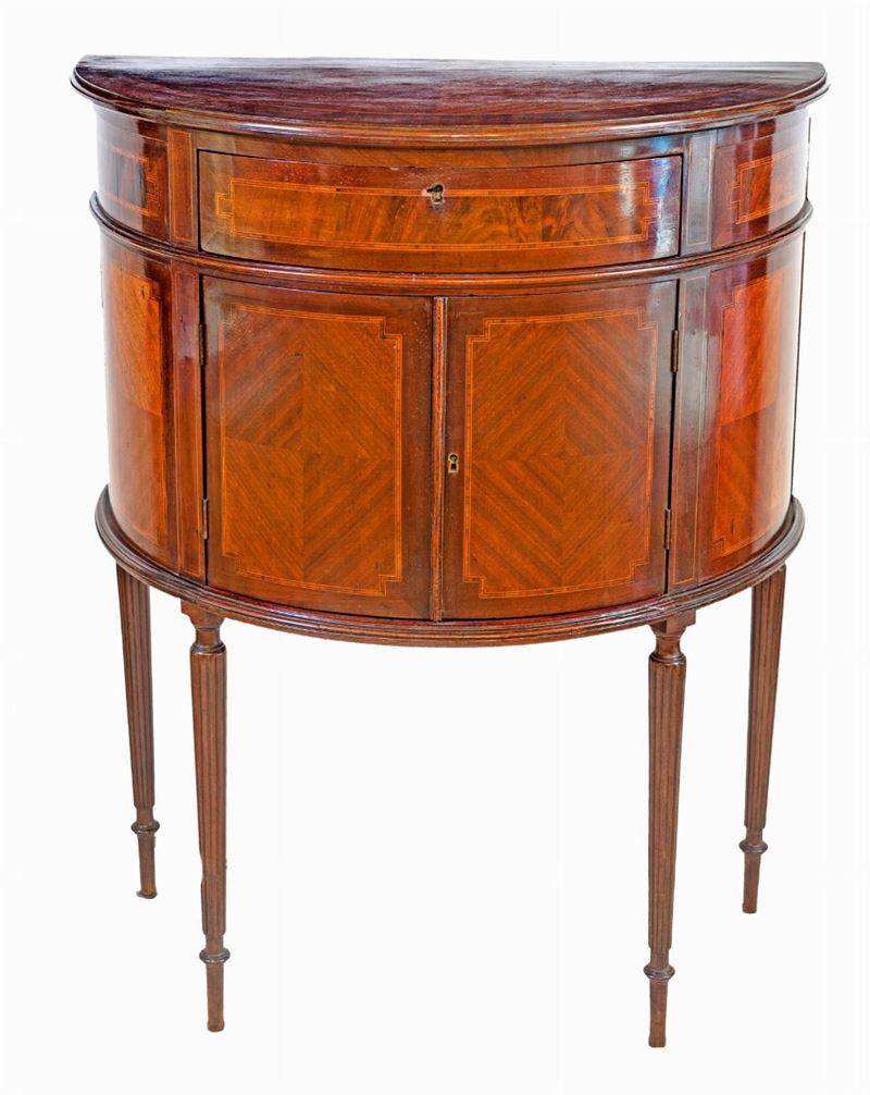 Piccola Credenza à Demilune