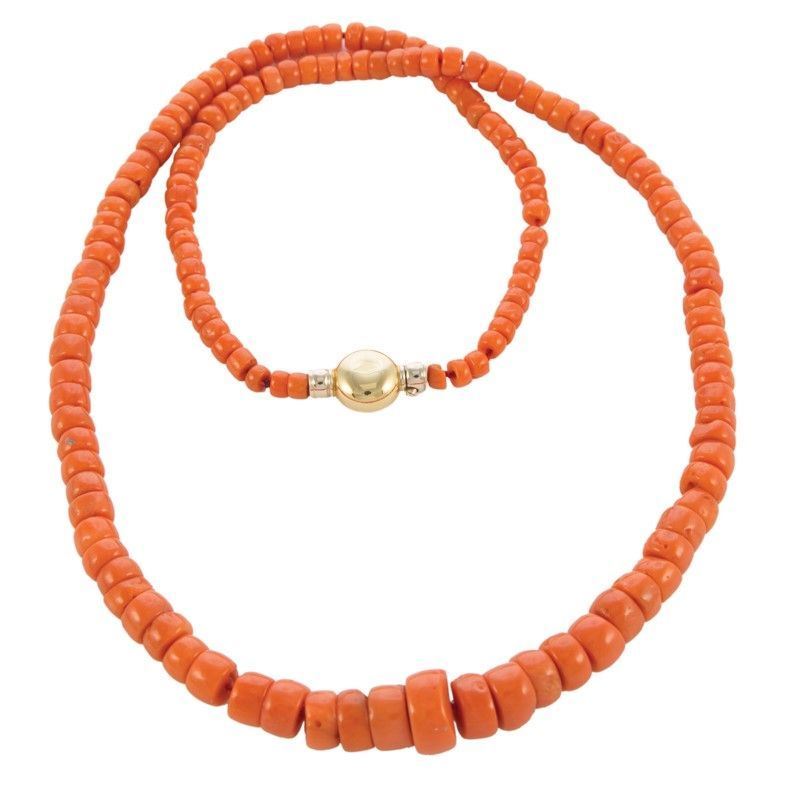 Collana di Coralla Schacca Gr 54,50 Chiusura Oro Gr 380