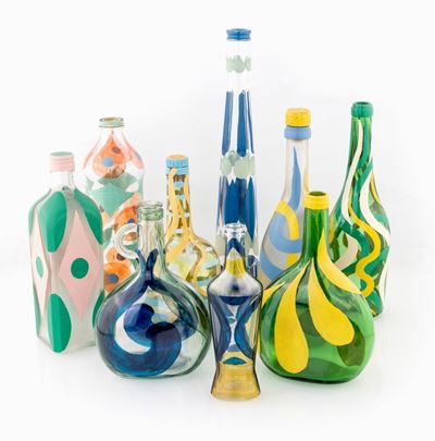 Nove Bottiglie Dipinte a Mano