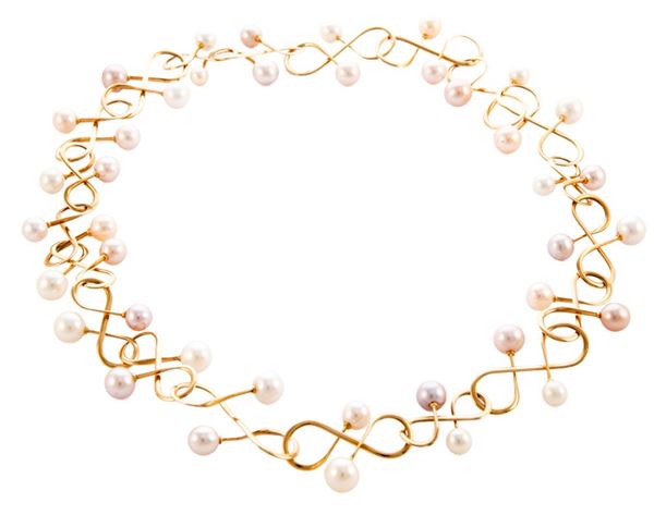 Collana in oro rosa con perle, rosa, bianche di acqua dolce, gr. tot. 85,30 lunghezza cm 63,50