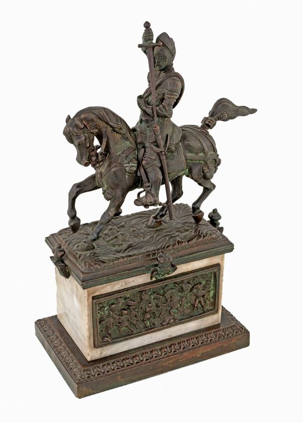 Piccola scultura equestre in bronzo   - Asta Antiquariato Dipinti Antichi e del XIX secolo, Arredi, Tappeti, e Argenti - Casa d'Aste Arcadia