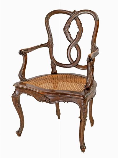 Poltroncina in Noce