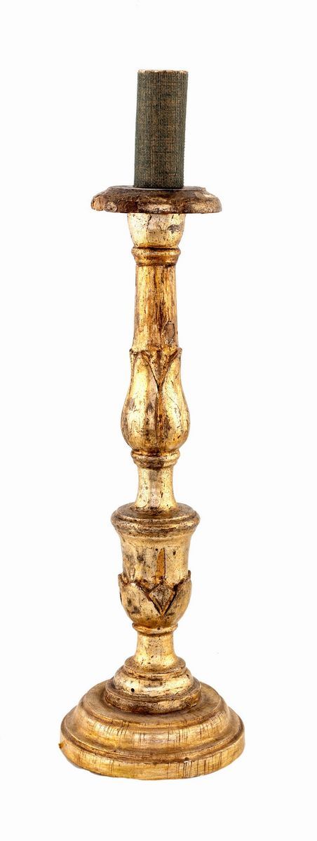 Torciera in legno dorato  - Asta Antiquariato Dipinti Antichi e del XIX secolo, Arredi, Tappeti, e Argenti - Casa d'Aste Arcadia