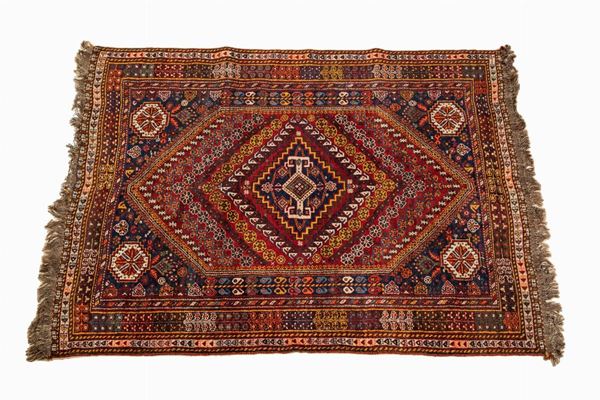 Tappeto persiano Shiraz  - Asta Mobili, Arredi, Dipinti Antichi e del XIX Secolo e una Collezione di Pastori del Presepe Napoletano del 700 - Casa d'Aste Arcadia