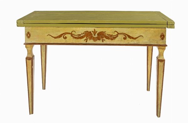 Tavolo in legno laccato bianco  - Asta Antiquariato Dipinti Antichi e del XIX secolo, Arredi, Tappeti, e Argenti - Casa d'Aste Arcadia