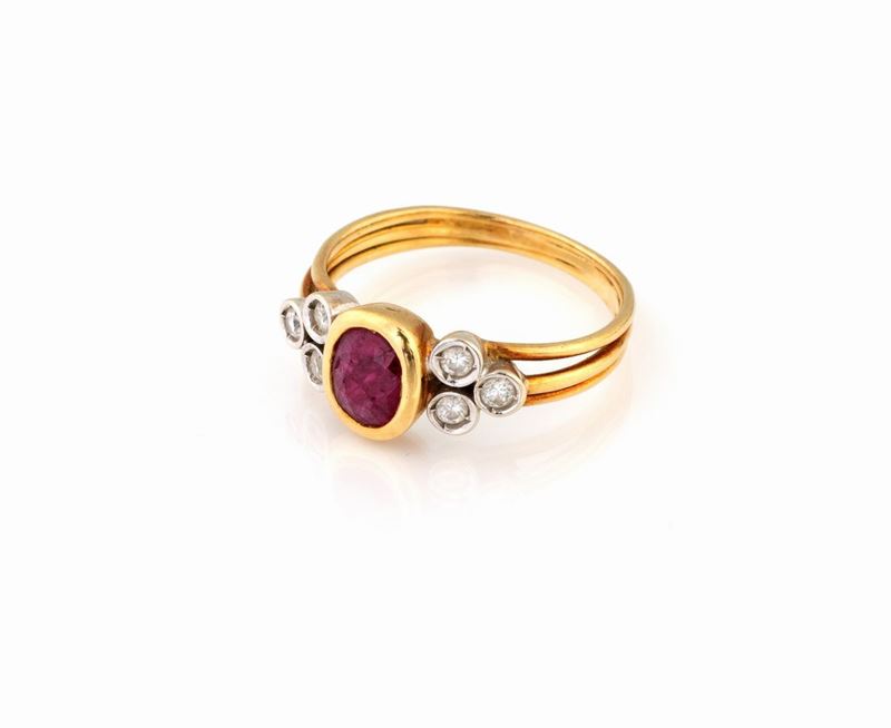 Anello con Rubino