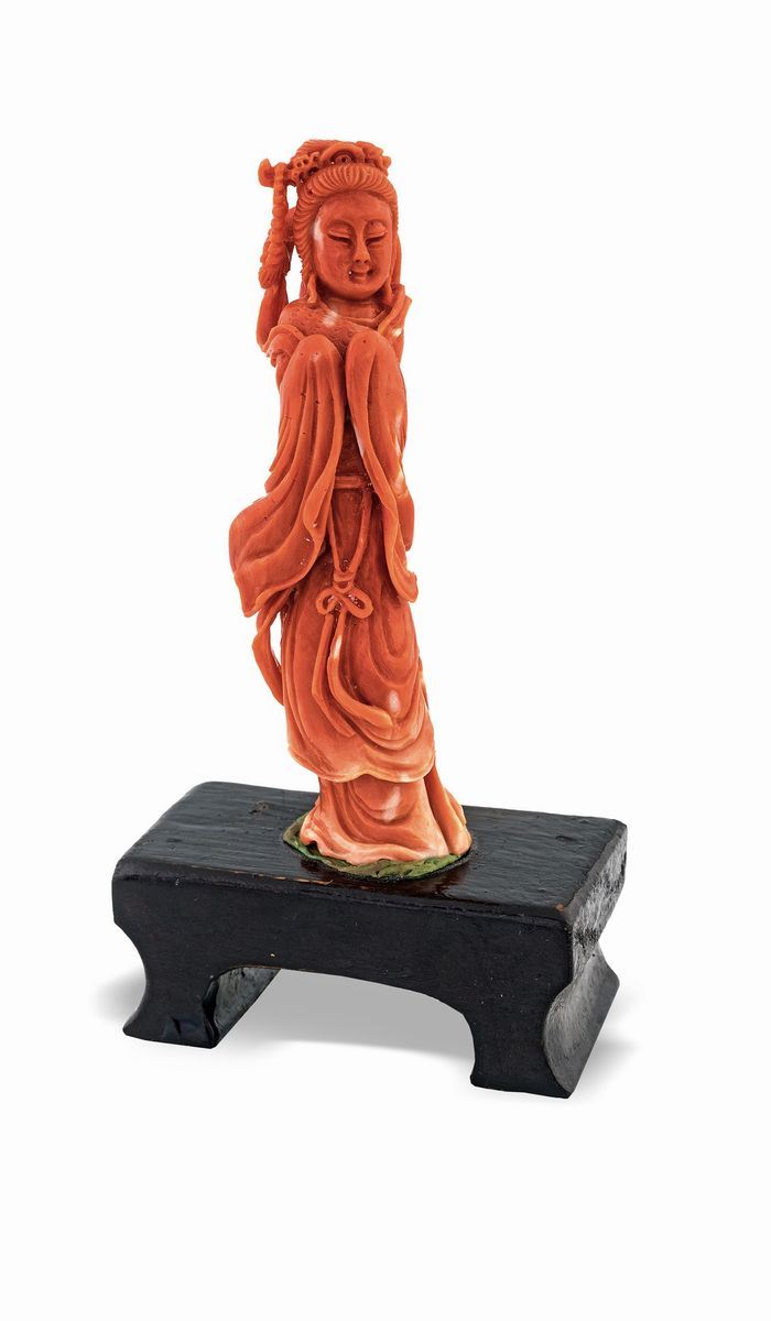 Piccola Scultura in Corallo Cerasuolo