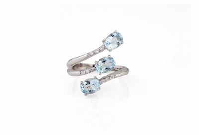 Anello Trilogy con Acquamarina