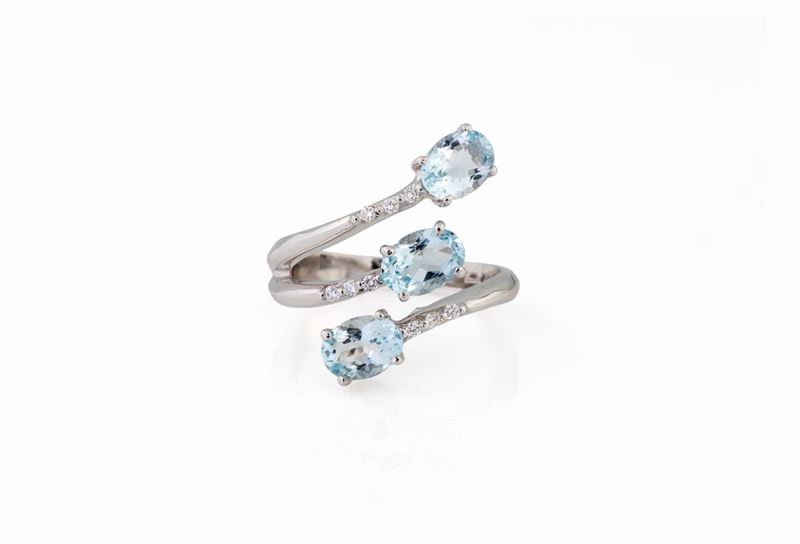 Anello Trilogy con Acquamarina