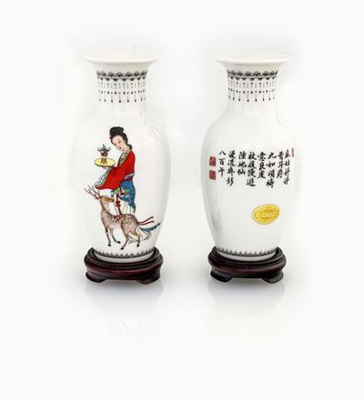 Coppia di Piccoli Vasi