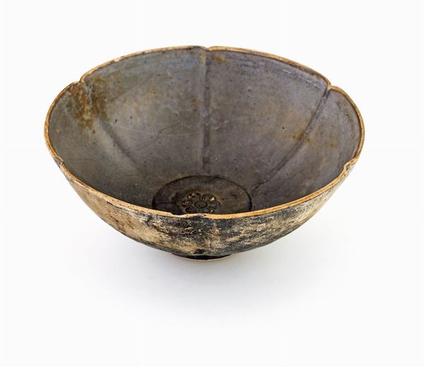 Coppetta in ceramica, Cina, dinastia T&#39;ang  - Asta Arte Orientale - Casa d'Aste Arcadia