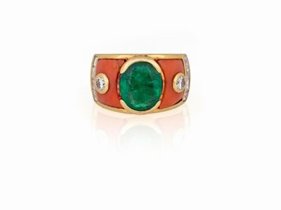 Anello con Smeraldo e Corallo
