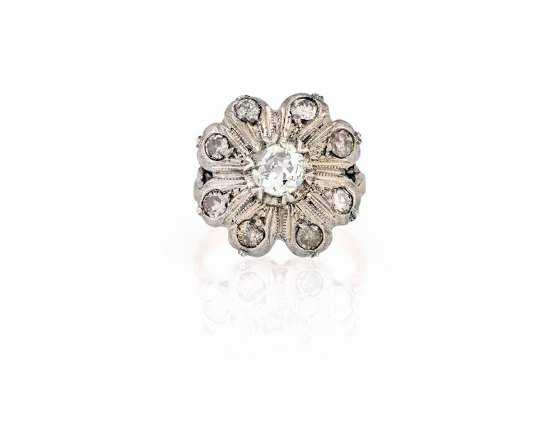 Anello Margherita con Diamante Taglio Antico