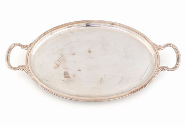 Vassoio ovale in argento con manici 
