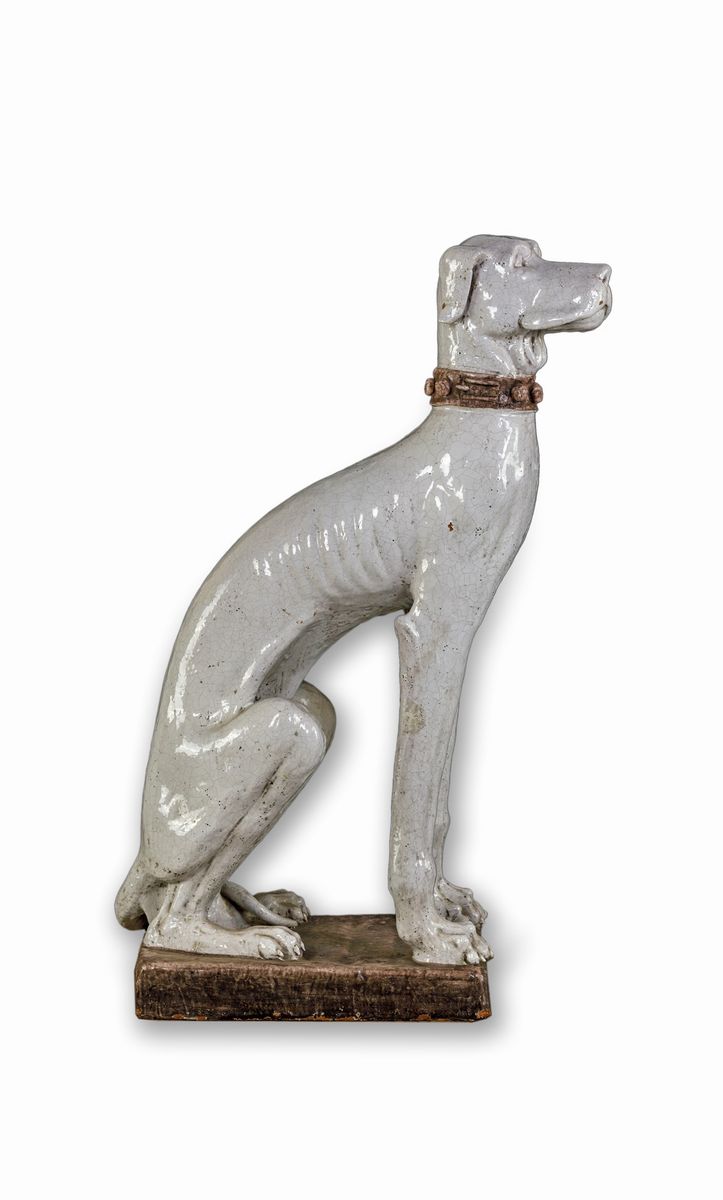 Cane alano seduto in terracotta smaltata