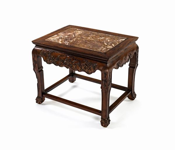 Tavolino in legno con piano in marmo