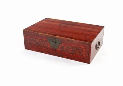 Grande Cassa in Legno Laccato Rosso. Cina XIX Secolo