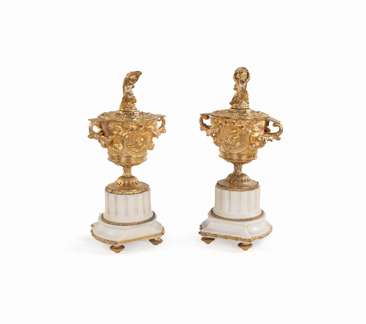 Coppia di Vasi in Bronzo Dorato