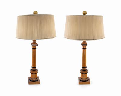 Coppia di Lampade da Tavolo in Legno di Frutto