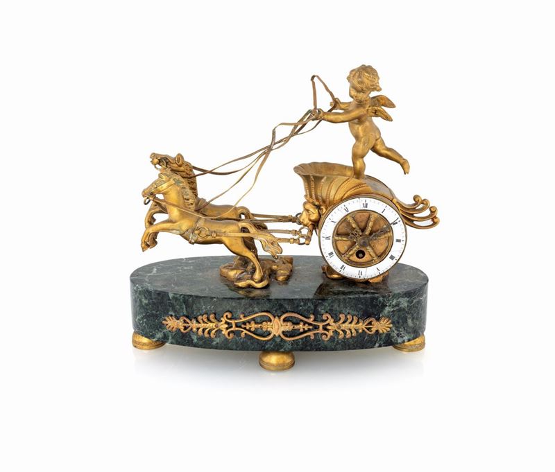 Piccolo Orologio in Bronzo Dorato