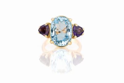 Anello con Topazio