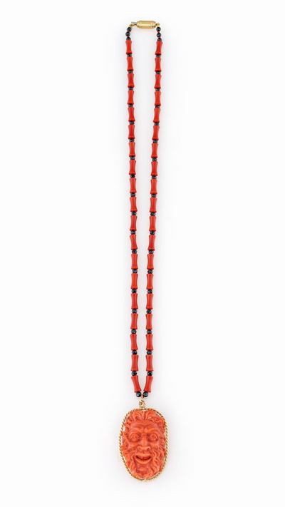 Collana con Cammeo di Corallo
