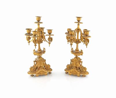 Coppia di Candelabri in Bronzo Dorato a Cinque Luci