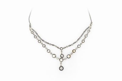 Collana Antica con Diamanti e Perline