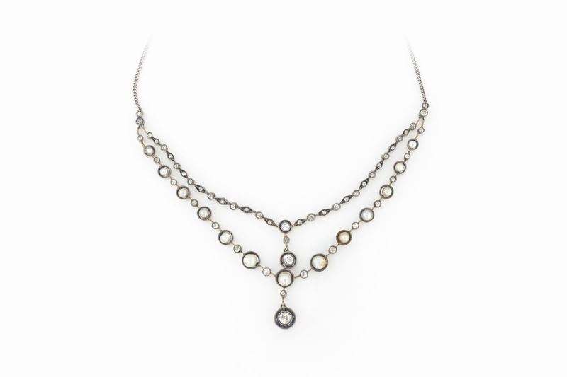 Collana Antica con Diamanti e Perline